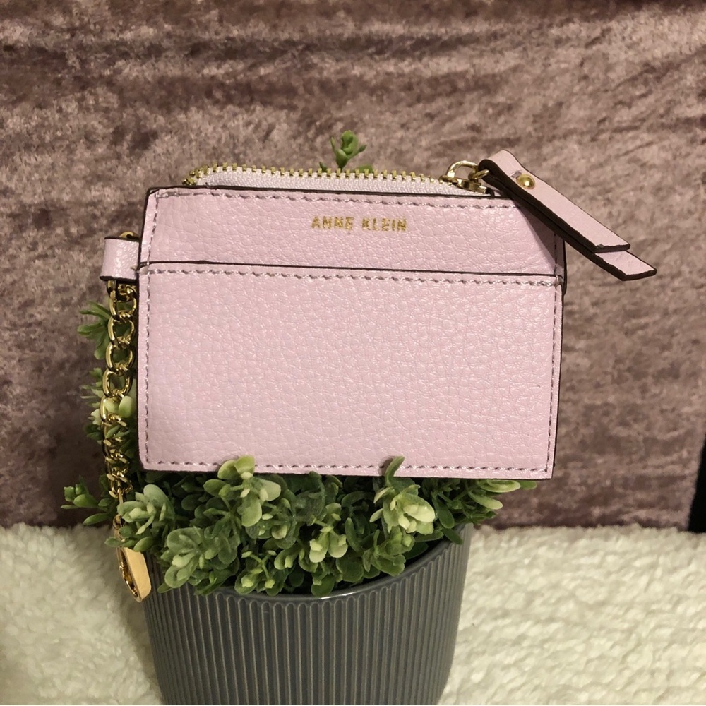 Anne Klein Pink Card Holder. EUC.